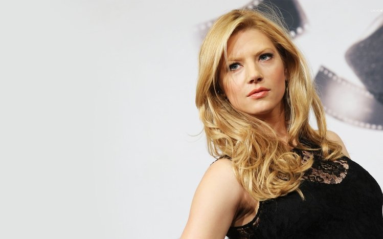 Katheryn Winnick Theme screenshot #13