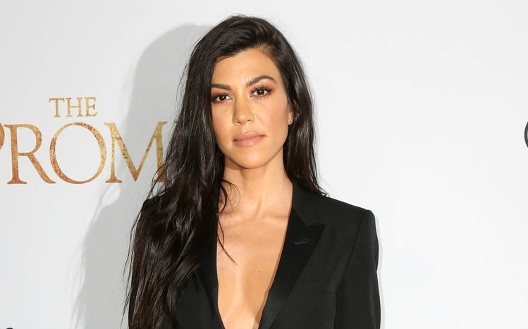 Kourtney Kardashian Theme screenshot #9