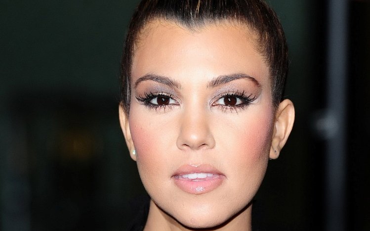 Kourtney Kardashian Theme screenshot #6