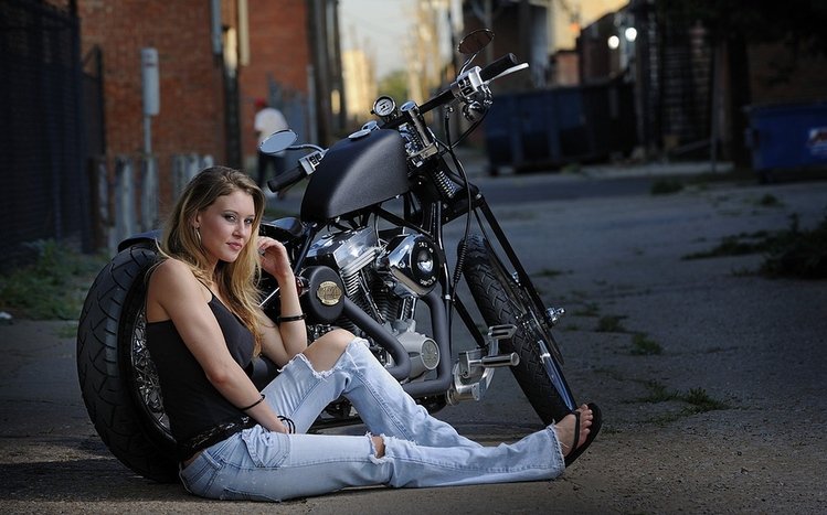 Girls & Motorcycles Theme screenshot #1