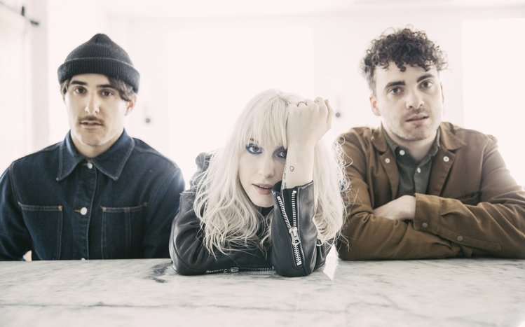 Paramore "After Laughter" Theme screenshot #7