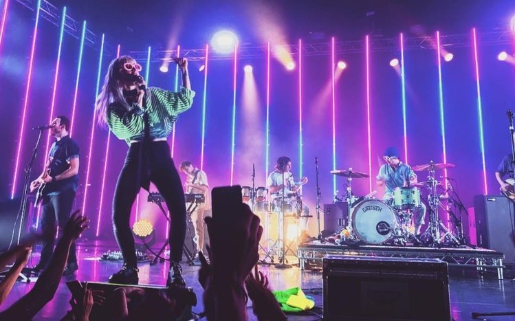 Paramore "After Laughter" Theme screenshot #10