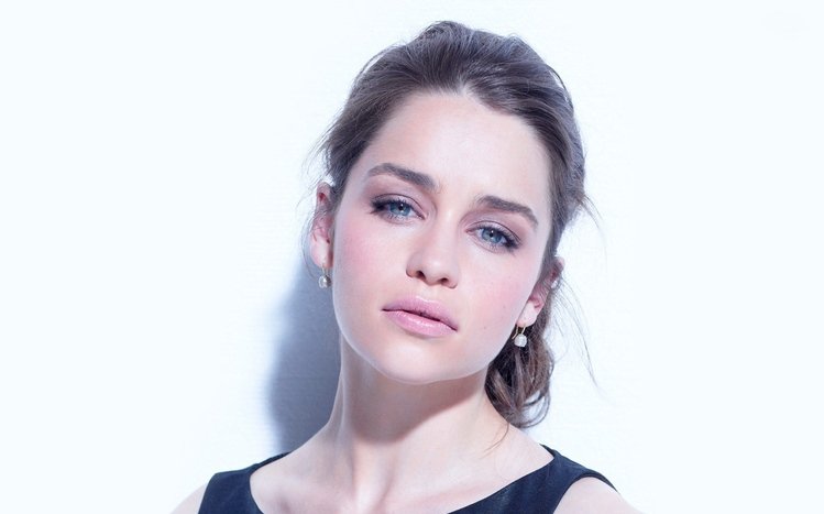 Emilia Clarke Theme screenshot #11