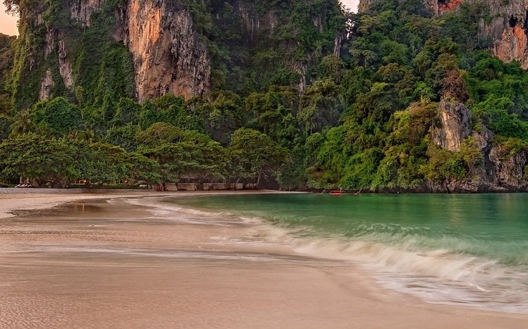 Beaches (Dual Monitor) Theme screenshot #2