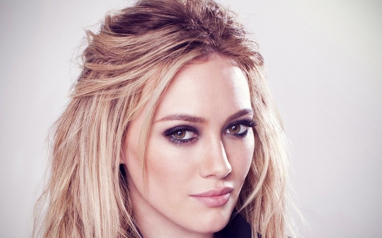 Hilary Duff Theme screenshot #1