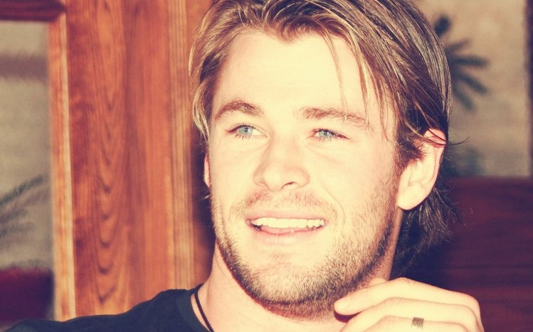 Chris Hemsworth Theme screenshot #5