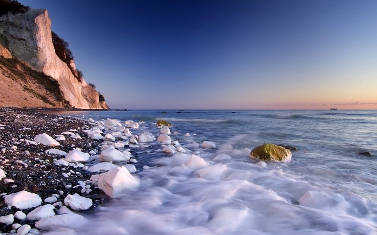 Black Sand Beach Theme screenshot #1