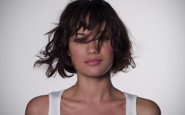Olga Kurylenko Theme screenshot #6