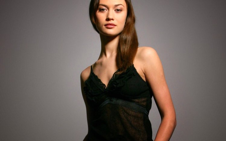 Olga Kurylenko Theme screenshot #4