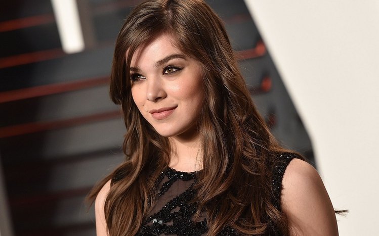 Hailee Steinfeld Theme screenshot #12