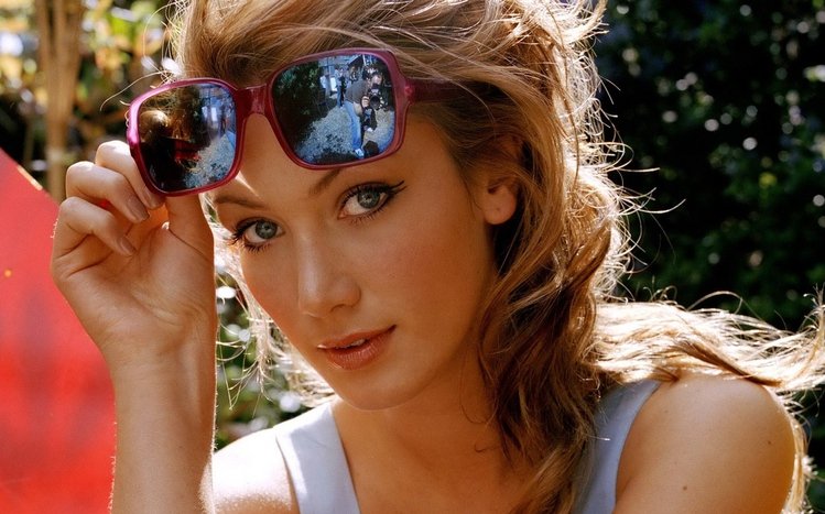 Delta Goodrem Theme screenshot #3