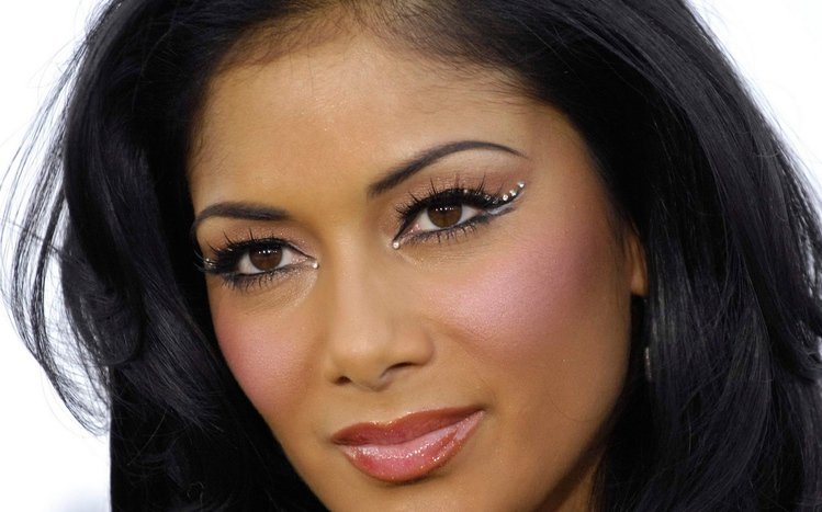 Nicole Scherzinger Theme screenshot #12