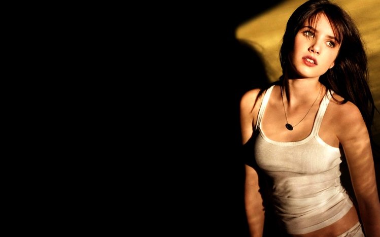 Emma Roberts Theme screenshot #3