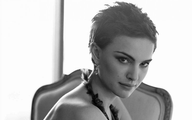 Natalie Portman Theme screenshot #5