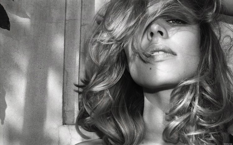 Rachel McAdams Theme screenshot #11