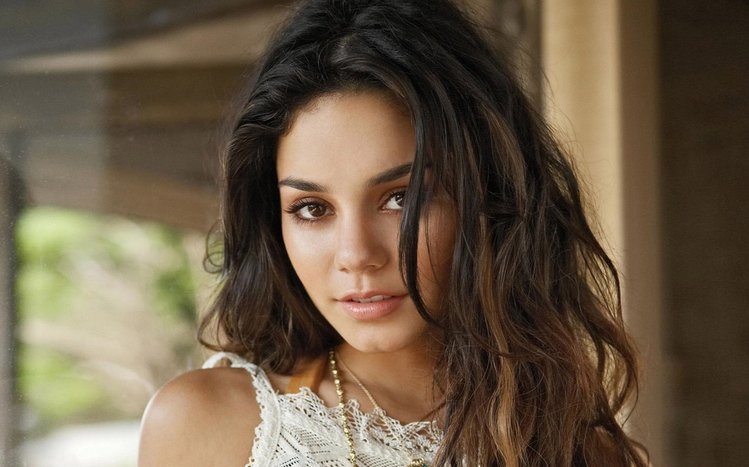 Vanessa Hudgens Theme screenshot #15