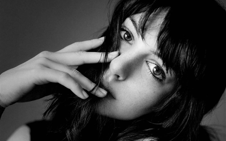 Anne Hathaway Theme screenshot #10