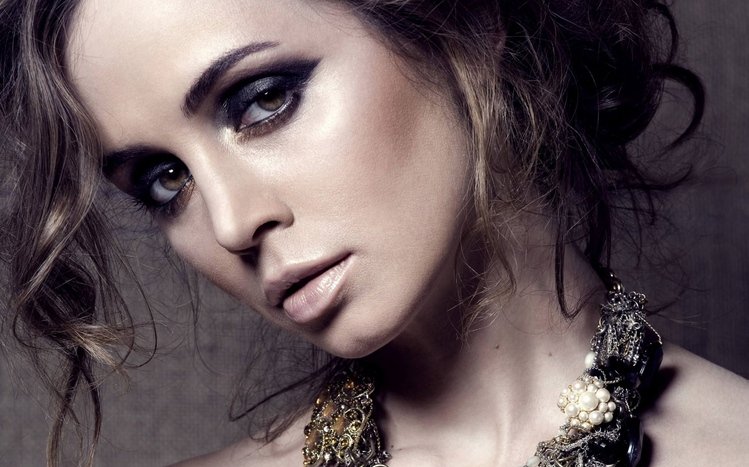 Eliza Dushku Theme screenshot #6