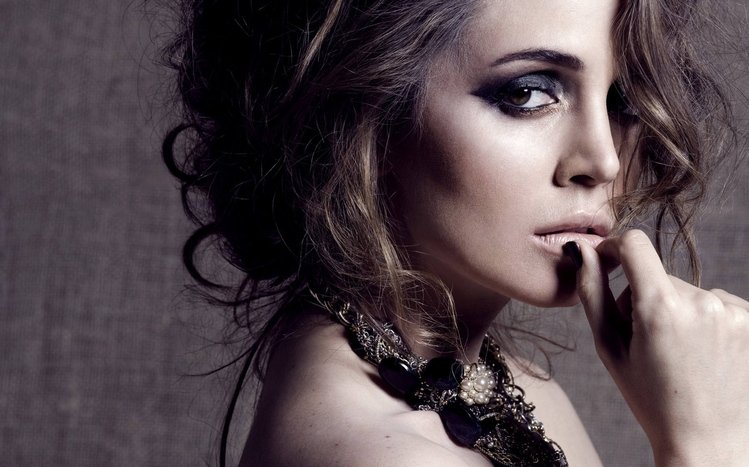 Eliza Dushku Theme screenshot #7