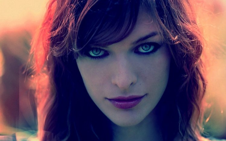 Milla Jovovich Theme screenshot #3