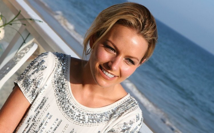 Becki Newton Theme screenshot #10