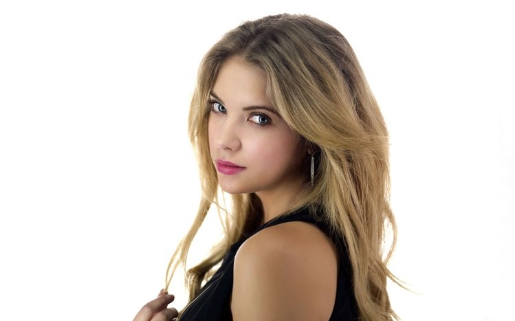 Ashley Benson Theme screenshot #14