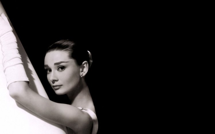 Audrey Hepburn Theme screenshot #10
