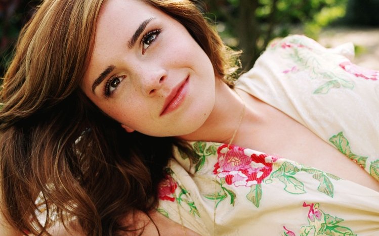 Emma Watson Theme screenshot #9